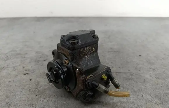 Mercedes-Benz A W168 Fuel injection high pressure pump 