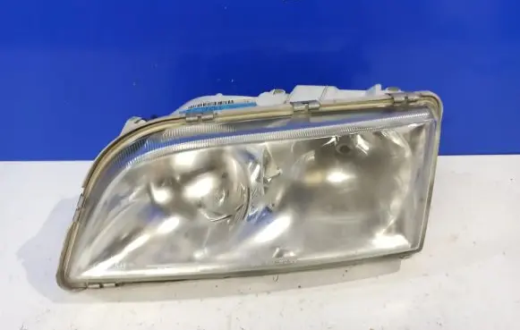 Volvo S40, V40 Headlight/headlamp 30899682