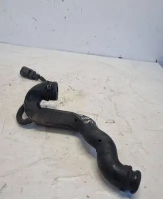 Volvo S80 Breather/breather pipe/hose 30788009