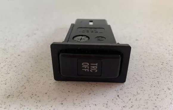 Toyota Avensis T250 ESP (stability program) switch TR8801