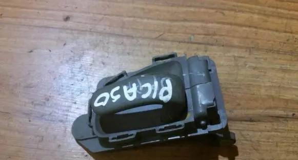Rear door interior handle