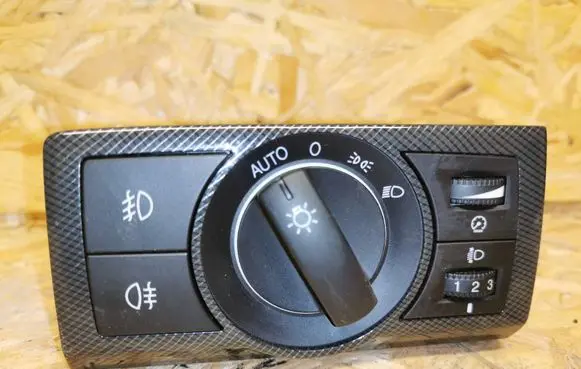 Opel Antara Light switch 20988679