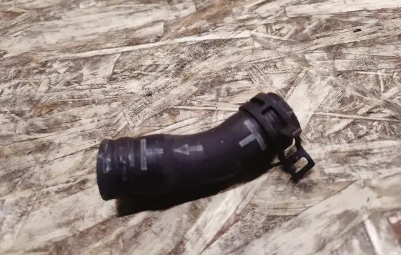Porsche Panamera (970) Engine coolant pipe/hose 97057258100