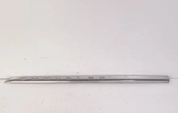 Chrysler Voyager Front door trim (molding) 05182599AA