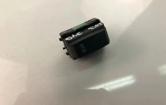 Dacia Sandero Other switches/knobs/shifts 251B49802R