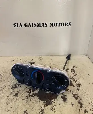 Ford Focus C-MAX Climate control unit 19980