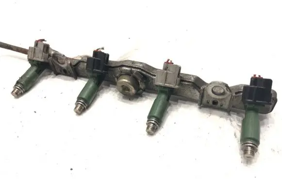 Toyota Avensis T250 Fuel main line pipe