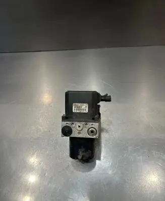 Volkswagen Polo ABS Pump 0265950073 6Q0907379M