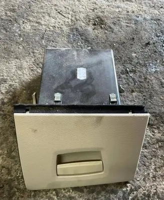 BMW 5 F10 F11 Glove box
