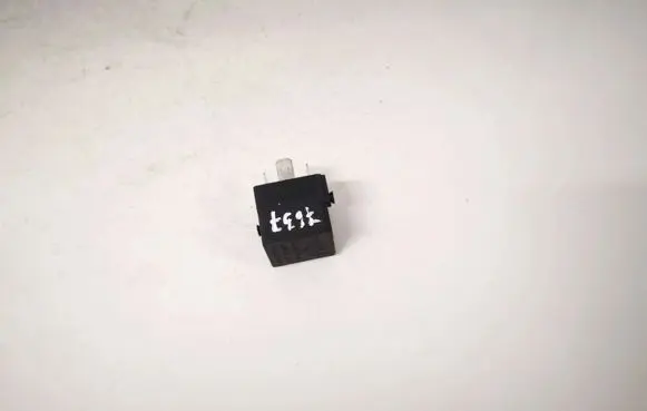 Mercedes-Benz C W203 Other relay a0025421319