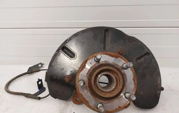 Chrysler 200 Front wheel hub 5085887AF 05154211AA