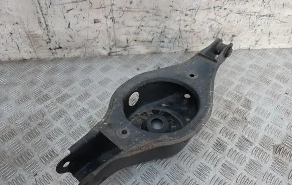 Rear upper control arm/wishbone