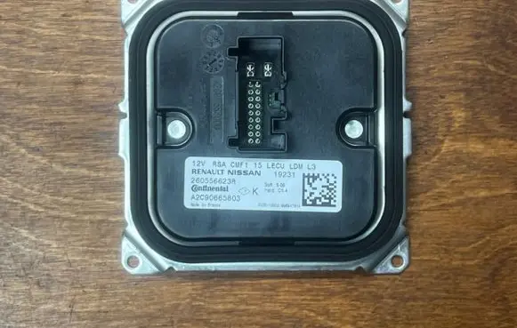 Renault Zoe LED ballast control module 260556623R A2C90665803