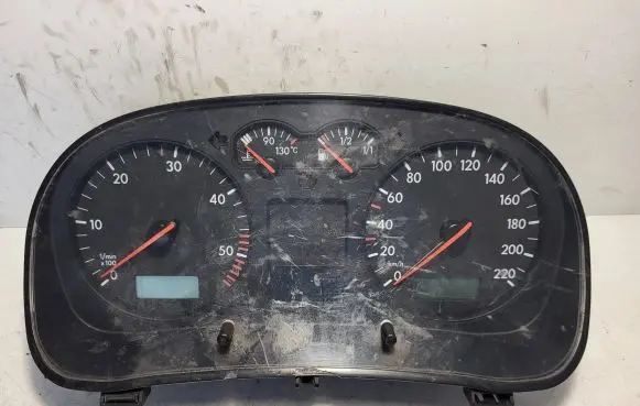 Volkswagen Golf IV Speedometer (instrument cluster) 1J0920801F 110008951