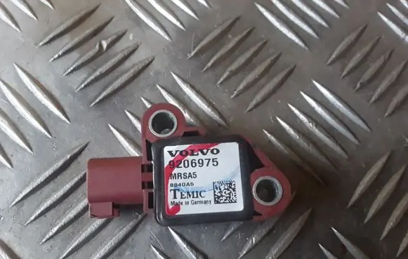 Volvo V50 Airbag deployment crash/impact sensor 9206975 MRSA58840A5