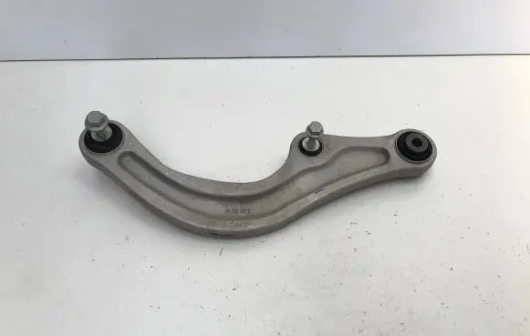 Rear control arm