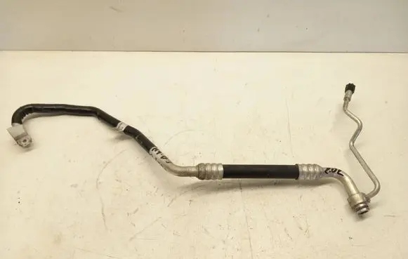 Audi A4 S4 B9 Air conditioning (A/C) pipe/hose 8W2820740D