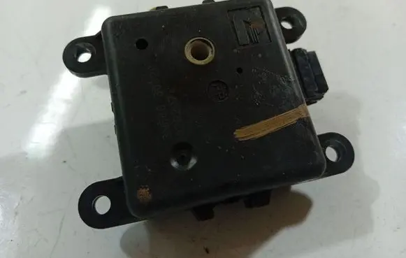 Nissan Almera Tino Air flap motor/actuator 3N58030820