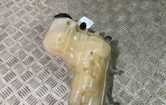 Land Rover Discovery 5 Coolant expansion tank/reservoir YC158B099AA 8W838101AA