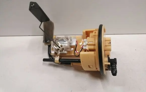 Toyota Corolla Verso E121 Fuel level sensor 770100F010
