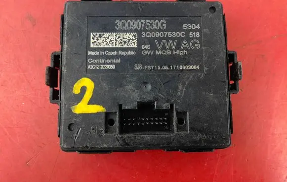 Volkswagen PASSAT B8 Gateway control module 3Q0907530G