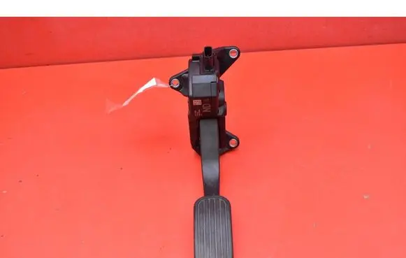 Toyota C-HR I Accelerator throttle pedal 78110-F4022