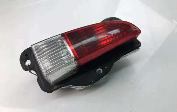 Hyundai Elantra Tailgate rear/tail lights T99D0T