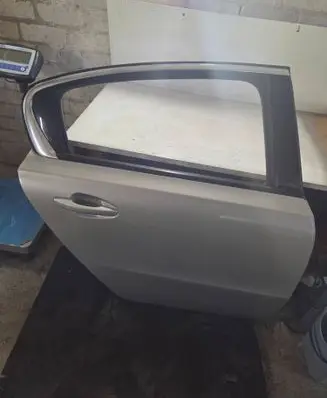 Peugeot 508 Rear door 