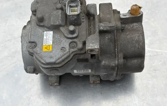 Lexus NX Air conditioning (A/C) compressor (pump) ES27C 0422000533 2B01637