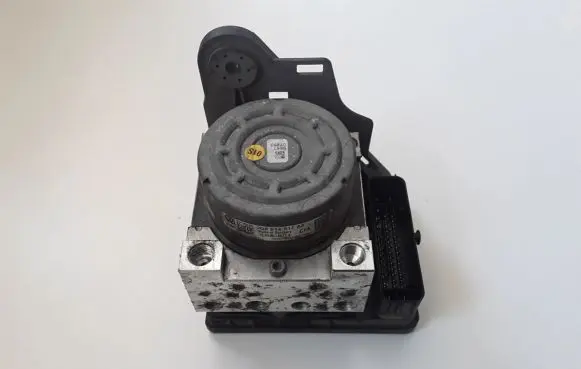 Volkswagen PASSAT B8 ABS Pump 3Q0907379AA