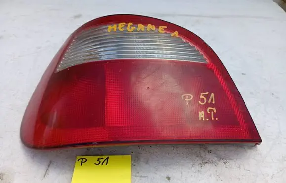 Renault Clio I Rear/tail lights 7700428372B