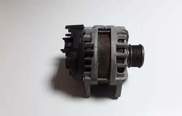Renault Kadjar Generator/alternator 231004719R