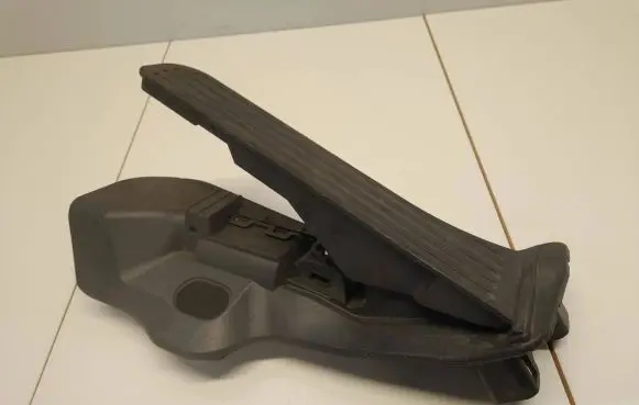 Volkswagen Golf Plus Accelerator throttle pedal 1K2721503K 6PV00889010