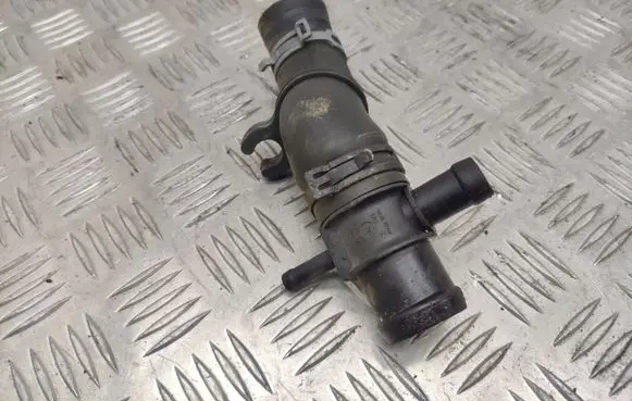 Volkswagen Golf VI Engine coolant pipe/hose