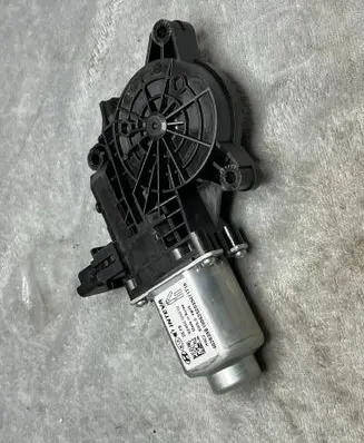KIA Niro Rear glass lock/latch X63 82460G5010