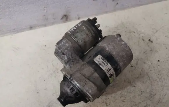 Nissan Almera Tino Starter motor 233009F662