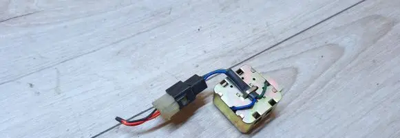 Hyundai H-1, Starex, Satellite Other relay 9682021001