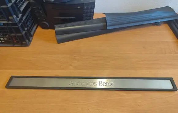 Mercedes-Benz E W211 Front sill trim cover A2116801335