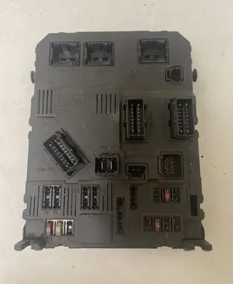 Peugeot 206 Comfort/convenience module 9650584680