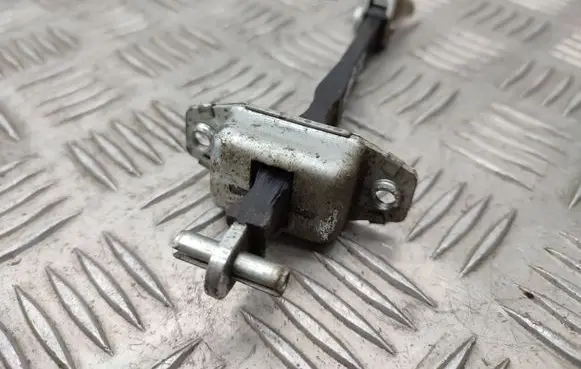 Suzuki SX4 Rear door check strap stopper