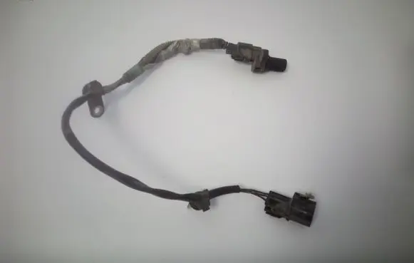 Mitsubishi L200 ABS rear brake sensor MN188050