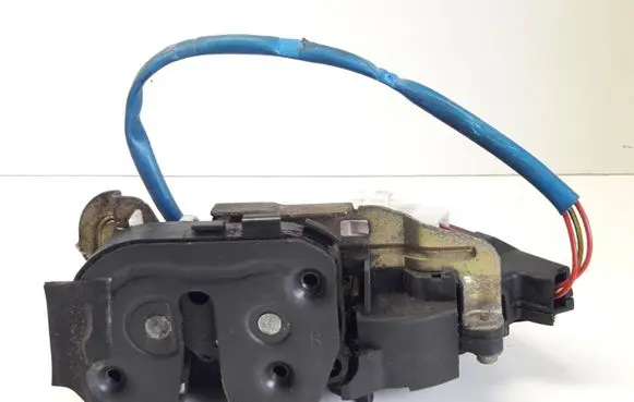 Mazda 323 F Rear door lock BL2A