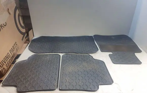 BMW 3 E90 E91 Car floor mat set 5170394308 70394319 0394314