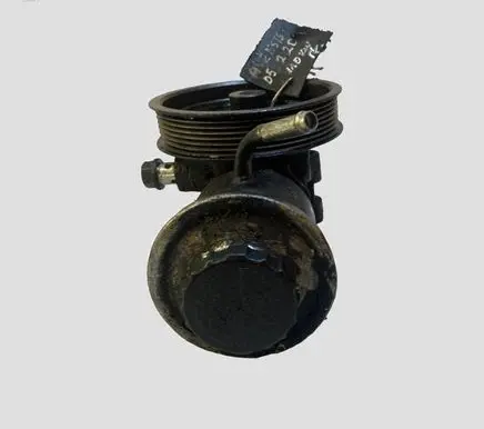 Toyota Avensis T250 Power steering pump