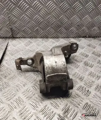 Honda Accord Engine mount bracket