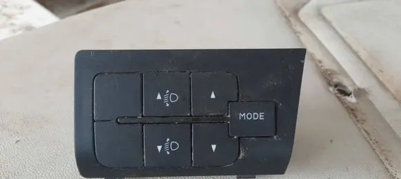 Fiat Ducato Headlight level height control switch