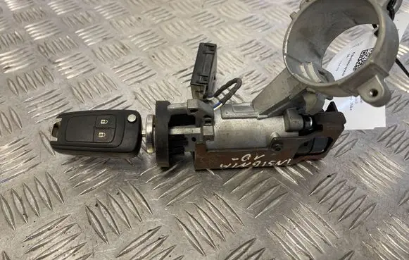 Opel Insignia A Ignition lock 25799293