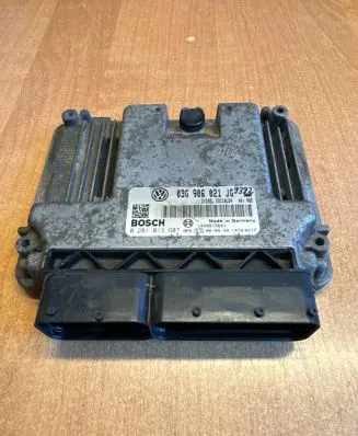 Volkswagen Golf V Engine control unit/module 03G906021JG 1039S15621 0281013607