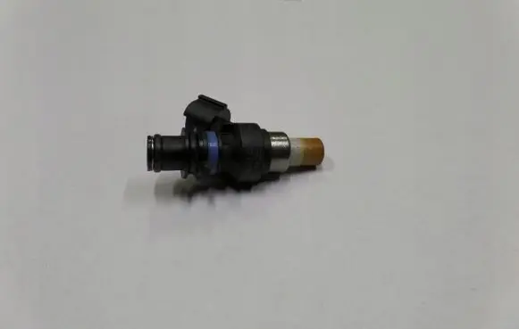 Subaru Impreza III Fuel injector FBYBG101007625