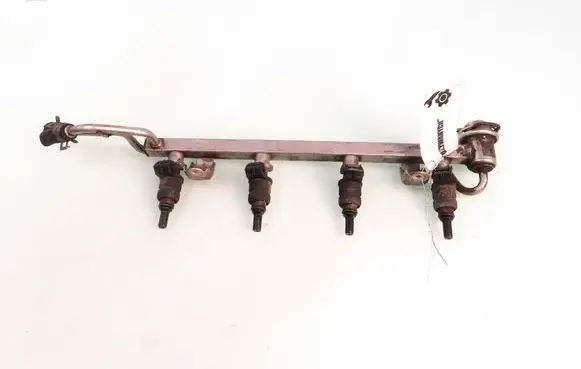 Volkswagen Golf IV Fuel main line pipe 06A133317E 06A906031D